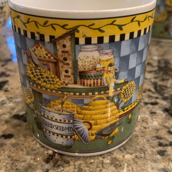 Garden Vignette Debbie Mumm Sakura Mugs  🐝 🦋 🌻 - Picture 4 of 8